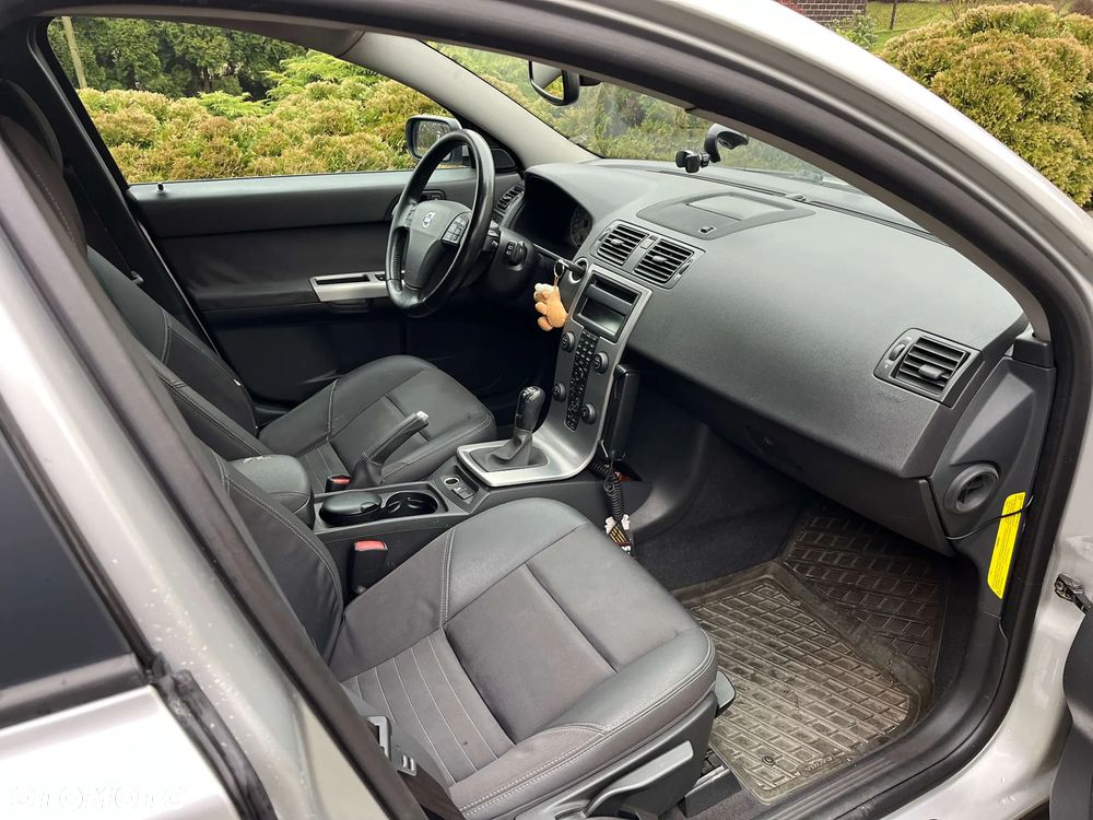 Volvo V50 2.0D Momentum - 19