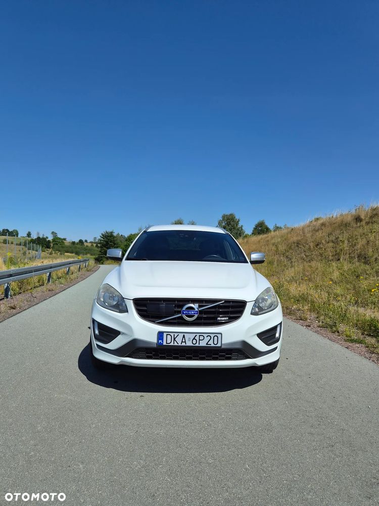 Volvo XC 60 D4 AWD R-Design Momentum - 1