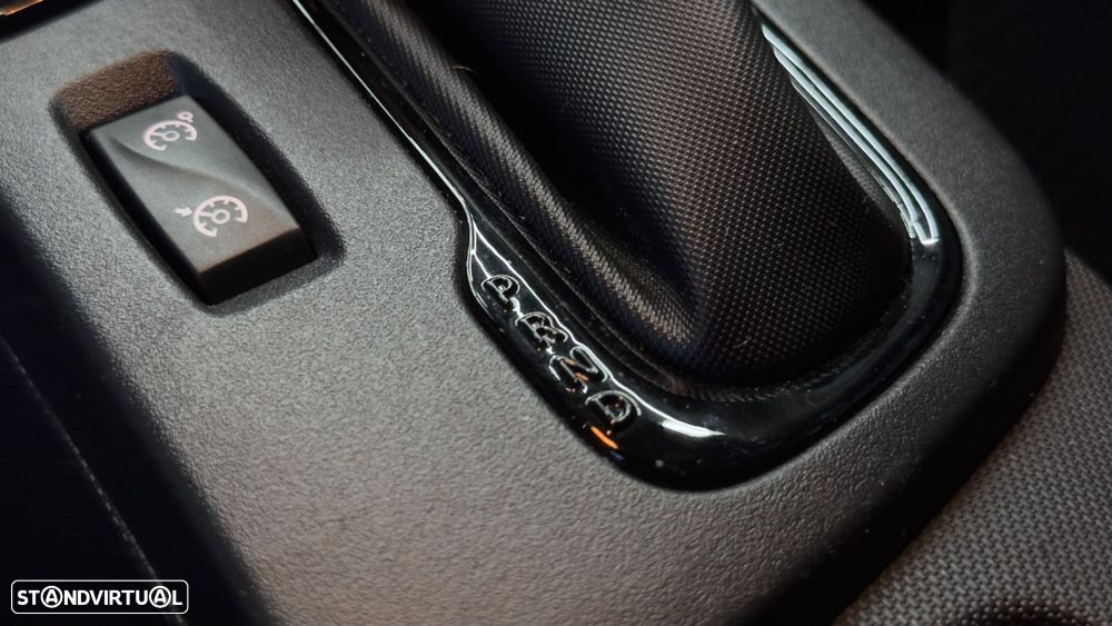Renault Zoe (c/ Bateria) EV 40 110hp Equilibre - 40
