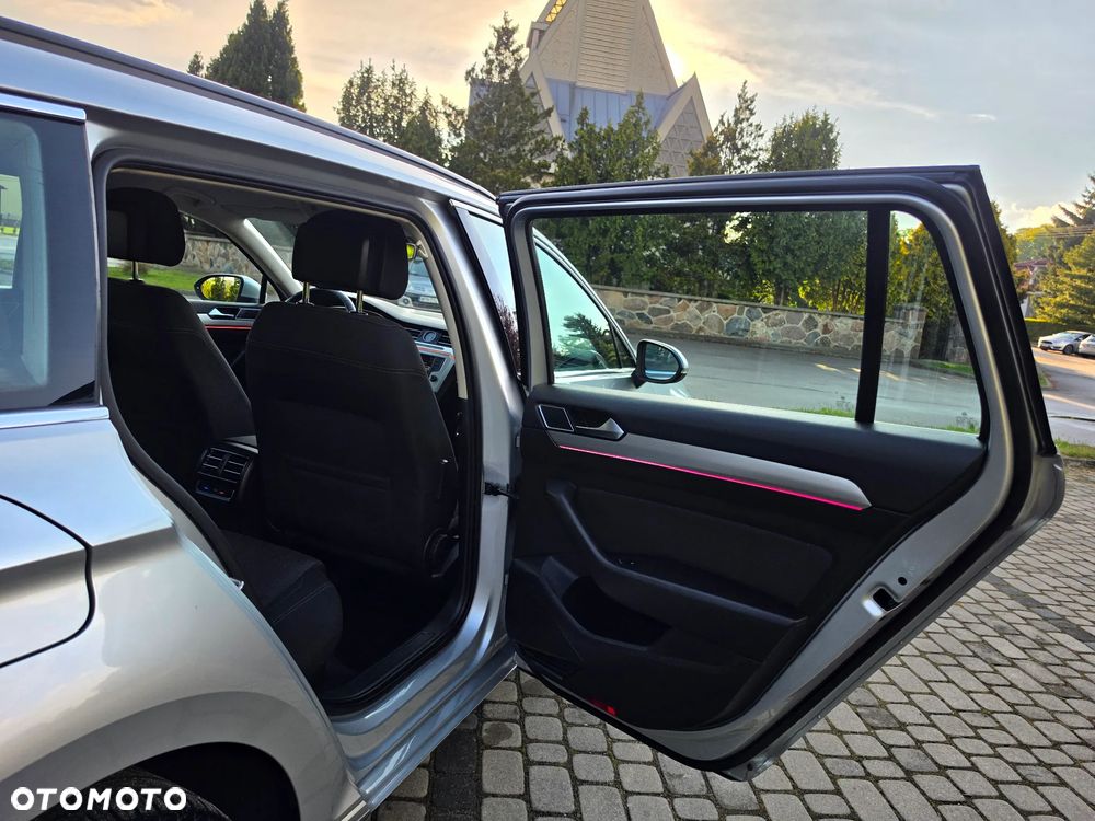 Volkswagen Passat 2.0 TDI (BlueMotion Technology) Comfortline - 36