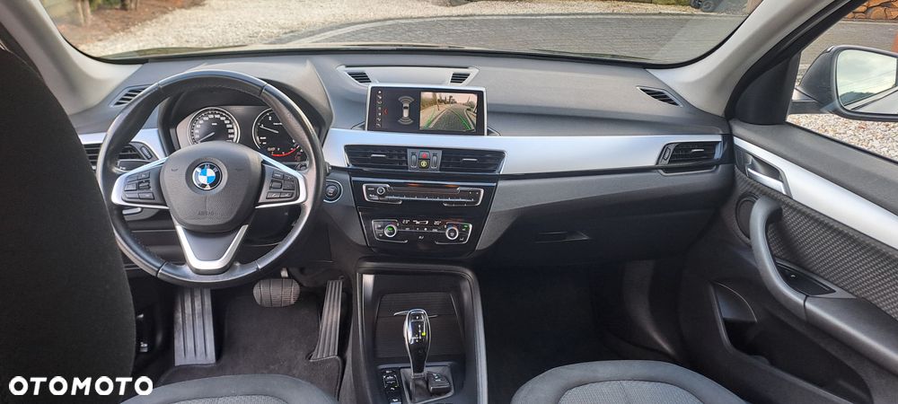 BMW X1 xDrive18d xLine - 13