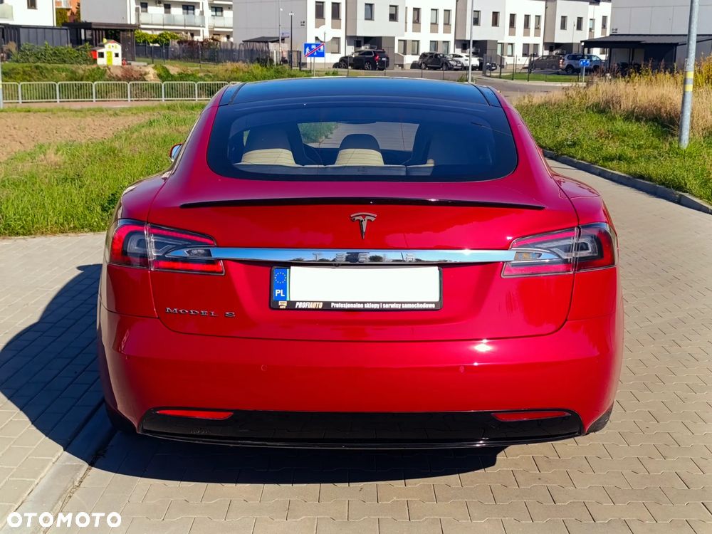 Tesla Model S Long Range Plus - 24