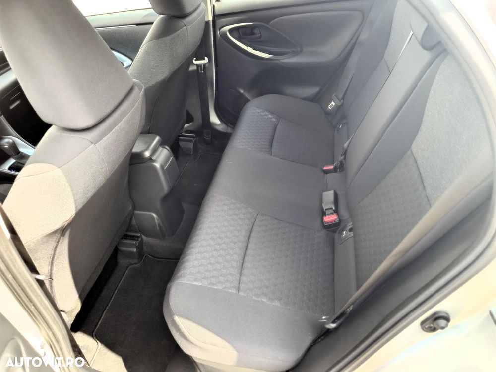 Toyota Yaris 1.5 VVT-i HSD Dynamic - 20