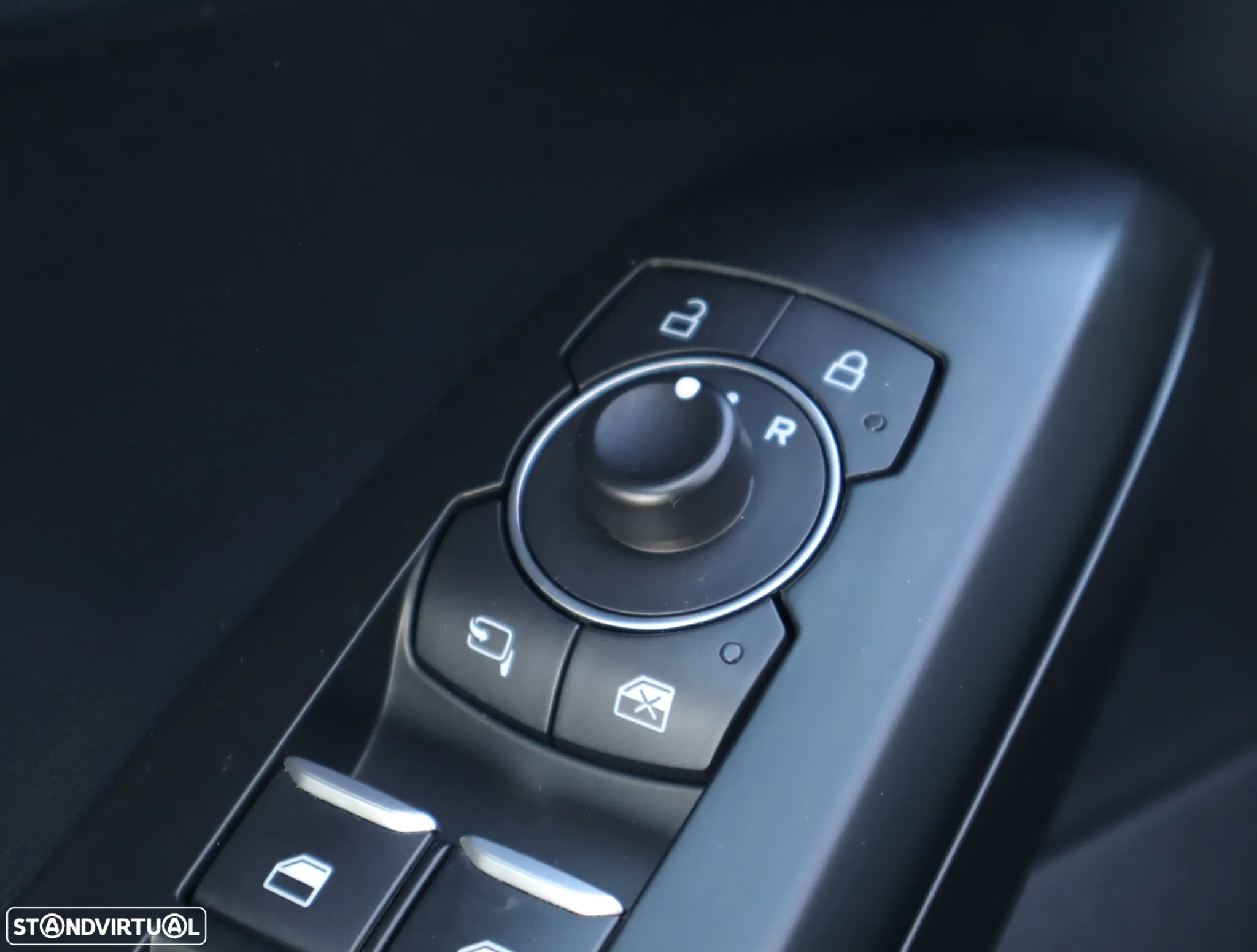 Ford Focus SW 1.0 EcoBoost MHEV ST-Line - 51