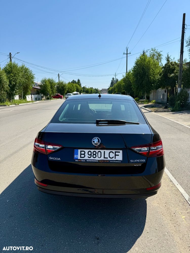 Skoda Superb 2.0 TDI DSG 4X4 Style - 4