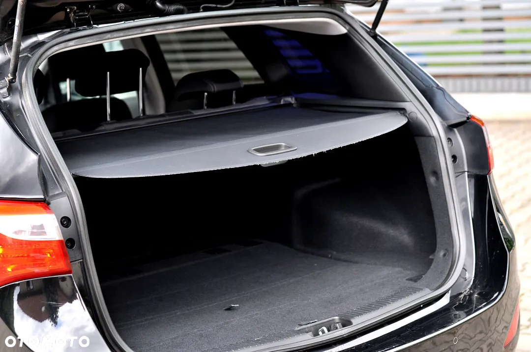 Hyundai i30 1.6 GDI BlueDrive Premium - 16