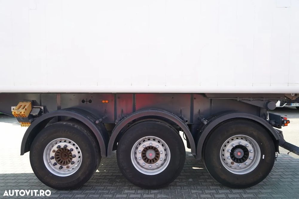 Carnehl BASCĂ CARNHEL / 26 m3 / ALUMINIU / AXĂ RIDICATĂ / SAF / GREUTATE: 5.300 KG / - 19