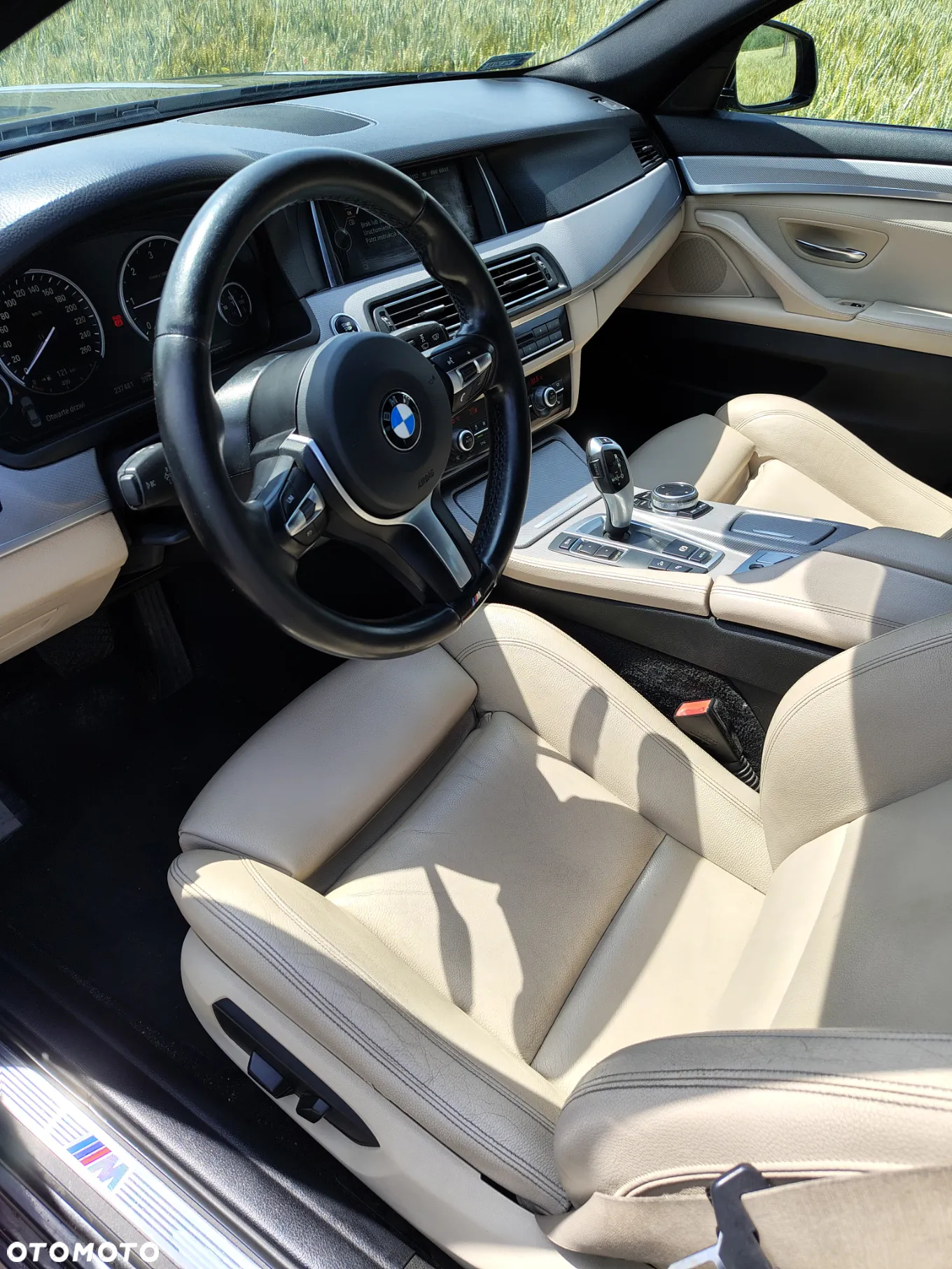 BMW Seria 5 525d xDrive - 9