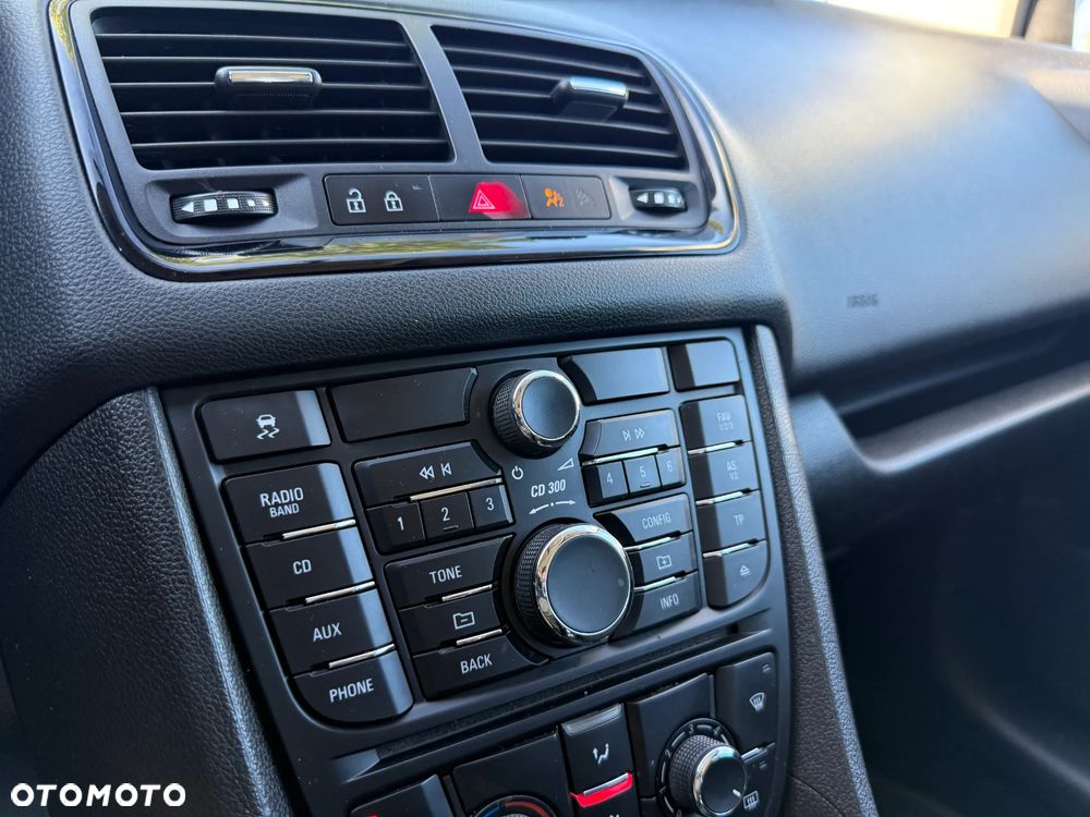 Opel Meriva 1.4 Cosmo - 32