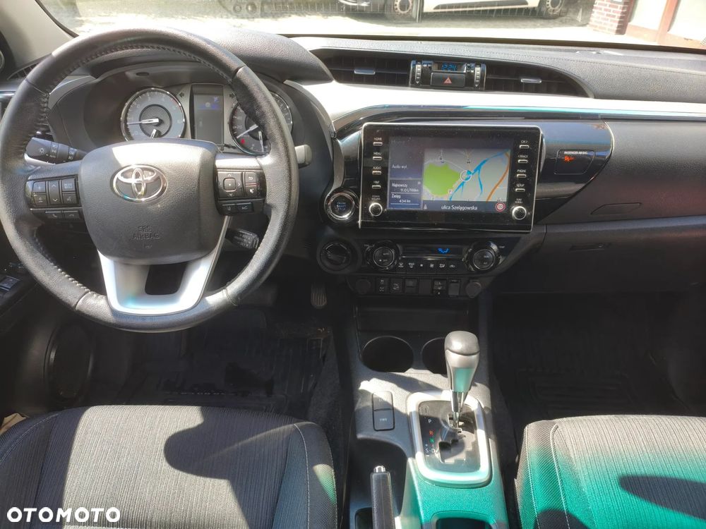 Toyota Hilux 2.8 D-4D Double Cab SR5 4x4 - 16