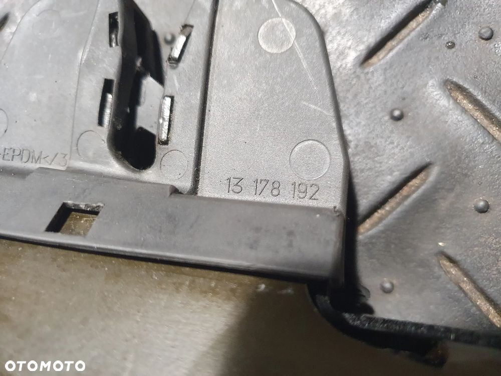 OPEL VECTRA C SEDAN ZAMEK KLAPY BAGAŻNIKA 13178192 495072894 - 2