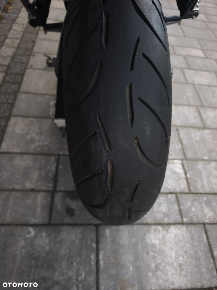 Yamaha MT - 27