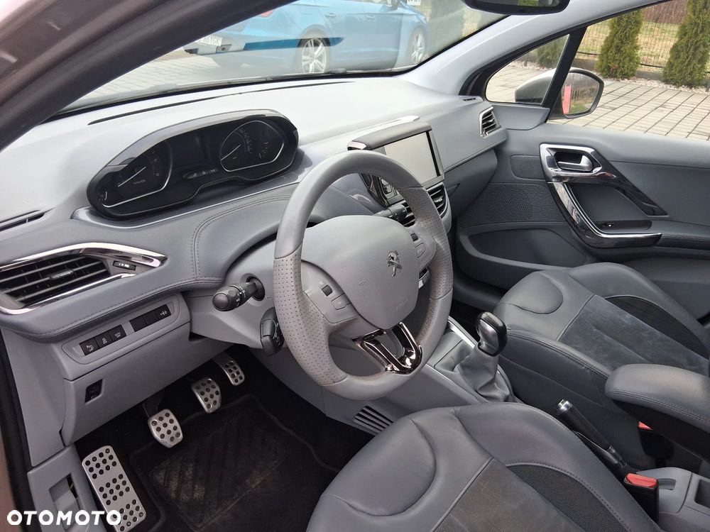 Peugeot 208 e-HDi 92 Stop&Start Style - 18