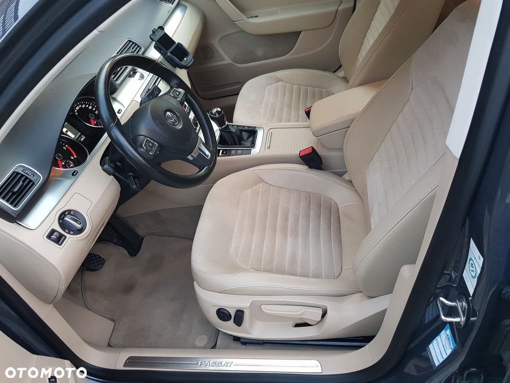 Volkswagen Passat 2.0 TDI BlueMotion Technology Highline - 8