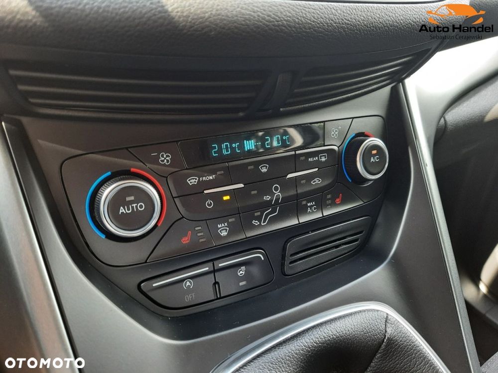 Ford Kuga 1.5 EcoBoost 2x4 Titanium - 28