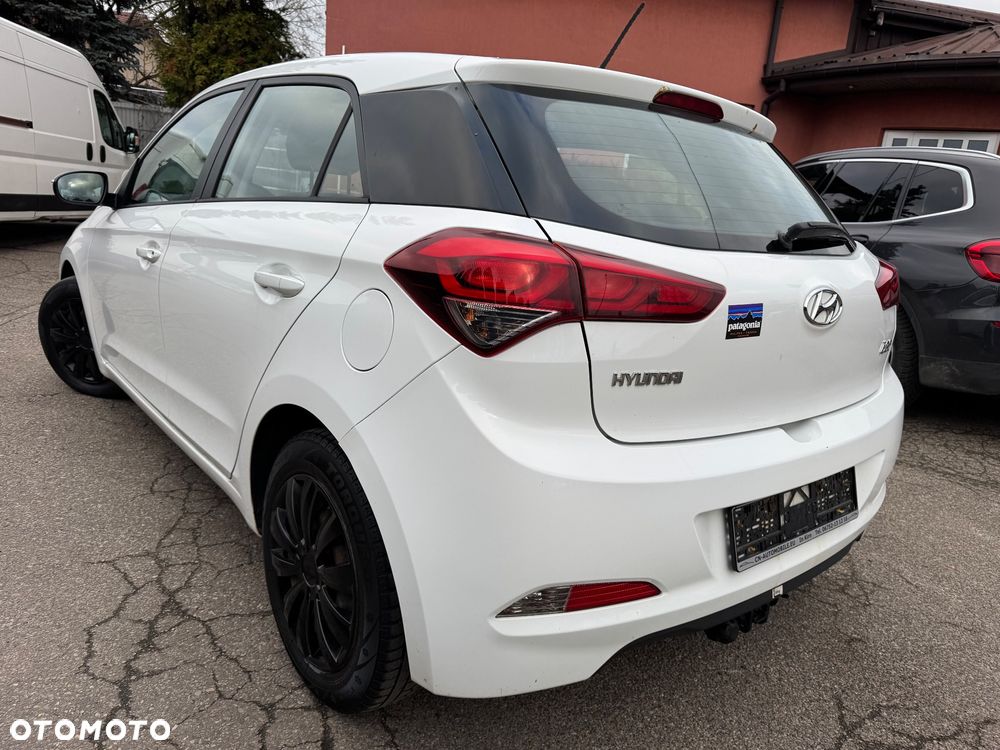 Hyundai i20 1.1 CRDi YES Silver - 5