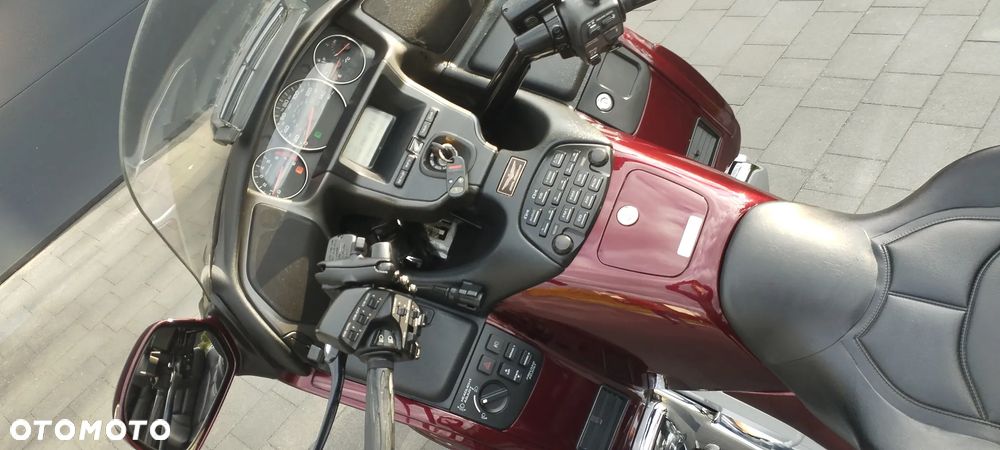 Honda GL - 24