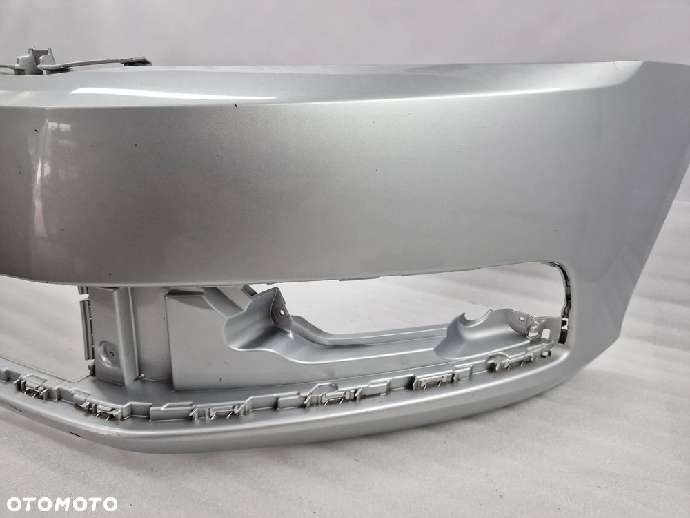 VW PASSAT B7 3AA 10- ZDERZAK PRZEDNI PRZÓD , ŁADNY , SREBRNY METALIK , BEZ SPRYSKÓW I PDC , NR AUKCJI NZ846 - 13