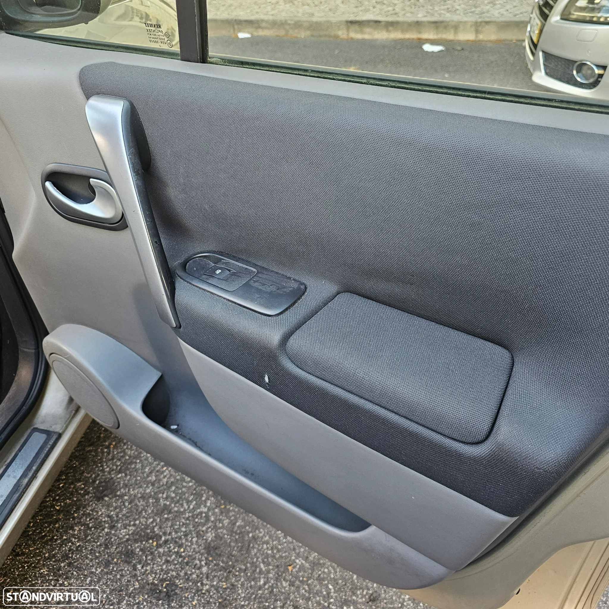 Renault Grand Scénic 1.5 dCi Luxe 7L - 31