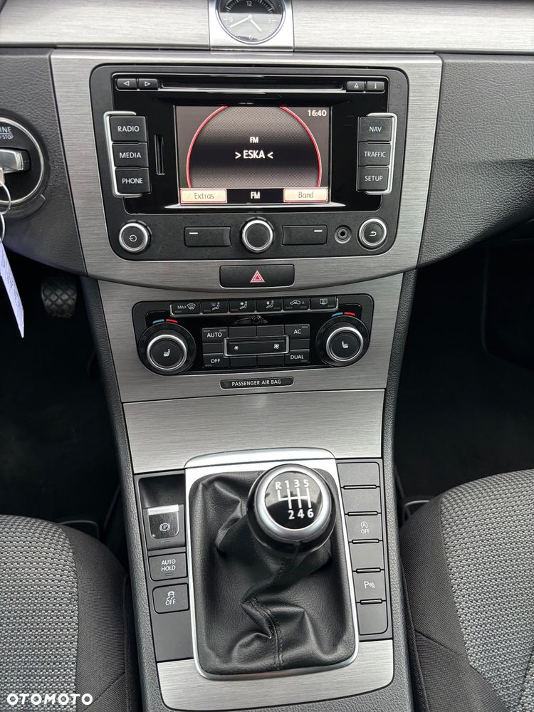 Volkswagen Passat 2.0 TDI BlueMotion Technology Highline - 15