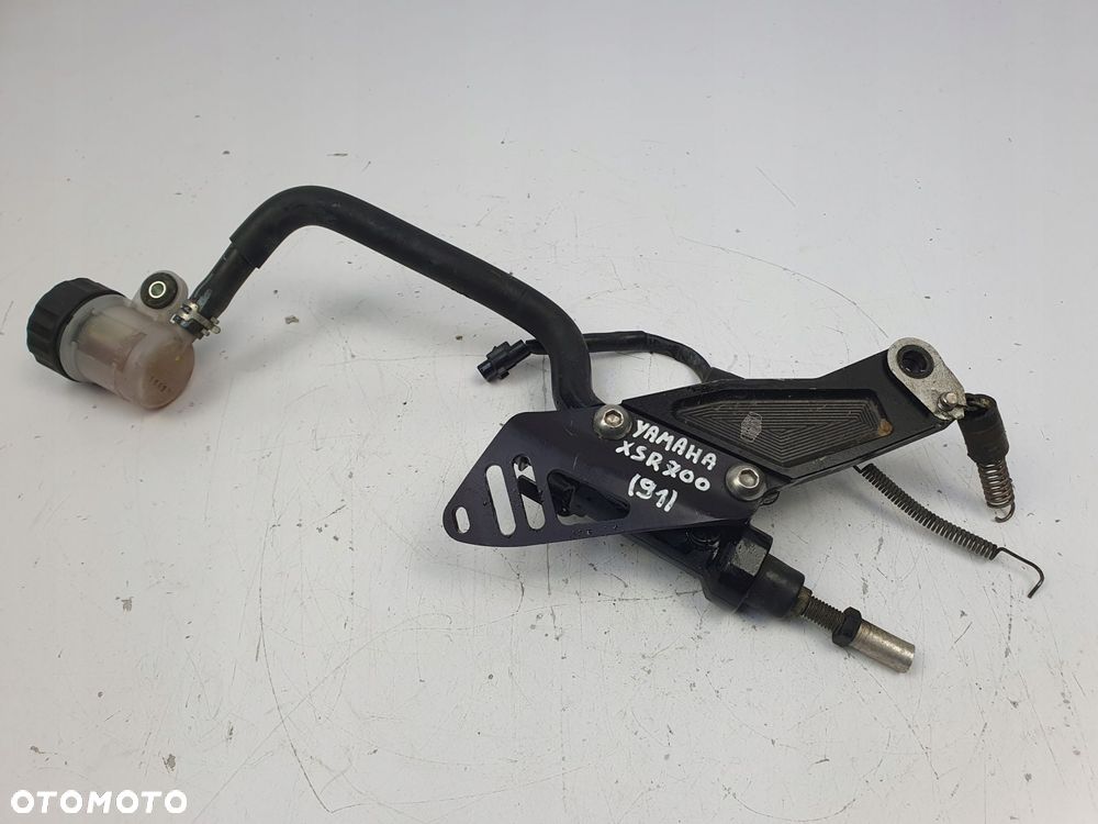 POMPKA HAMULCA TYLNEGO TYŁ Yamaha XSR 700 XSR700 15-22 mocowanie pompki - 5