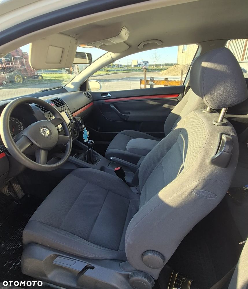 Volkswagen Golf 1.9 TDI DPF Comfortline - 8