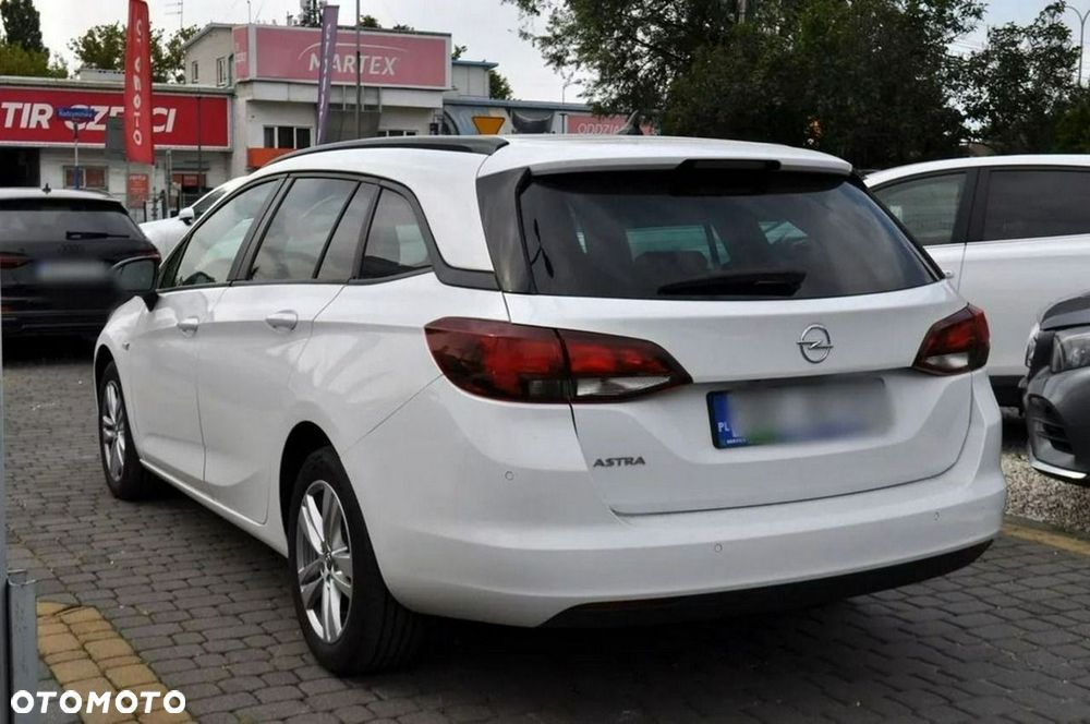 Opel Astra 2021