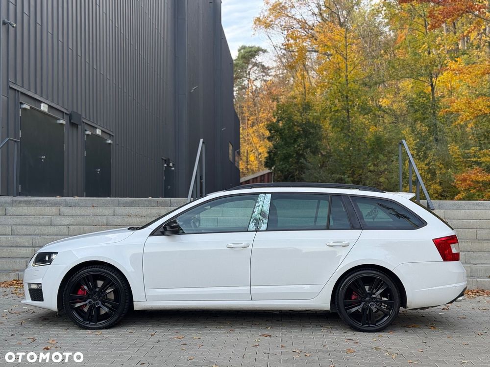 Skoda Octavia Combi 2.0 TDI RS - 8