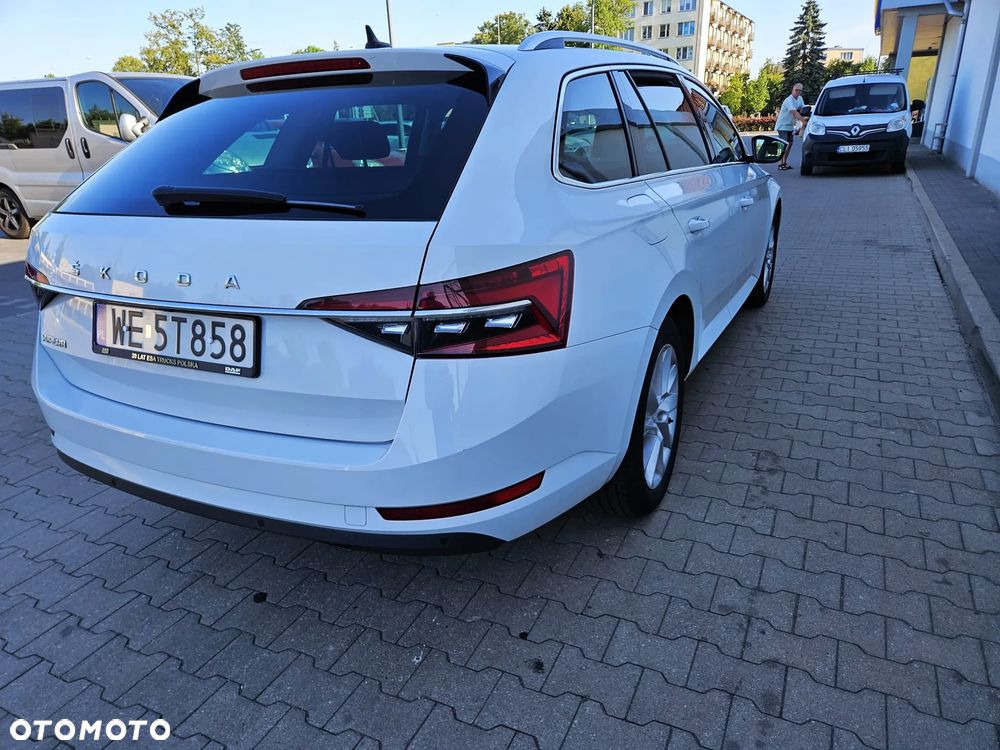 Skoda Superb 2.0 TDI SCR Style DSG - 3