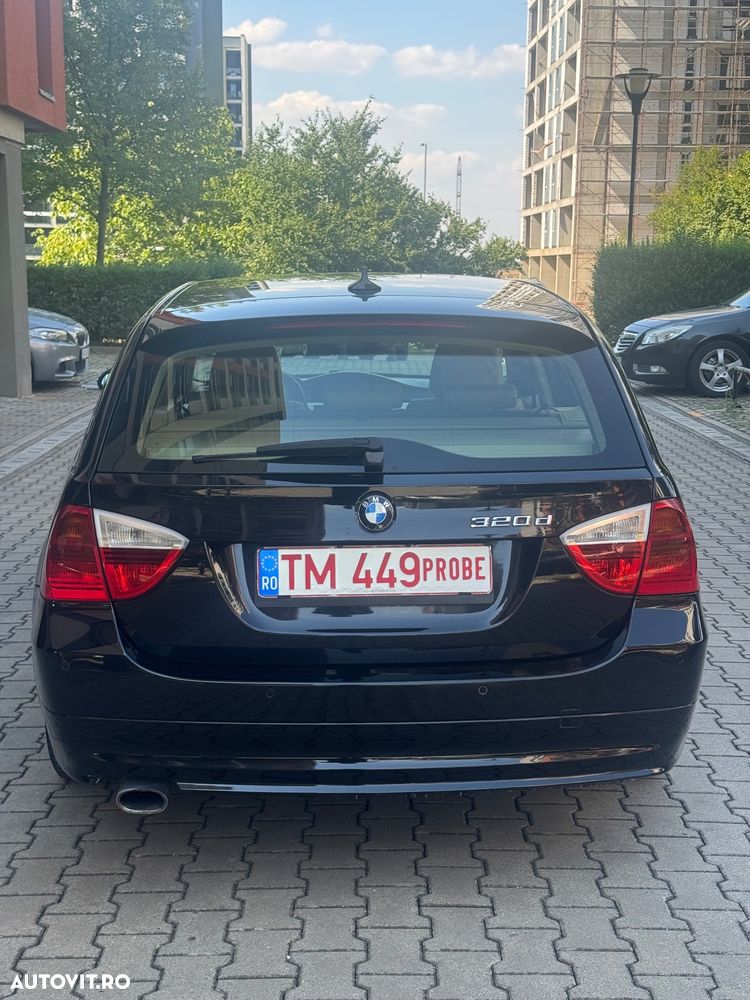 BMW Seria 3 320d DPF Touring Aut. - 15