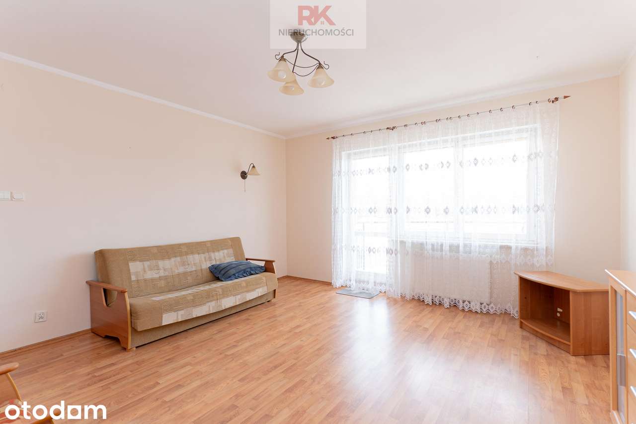 Do sprzedania mieszkanie (2 pokoje, duży balkon, parking, niski czynsz