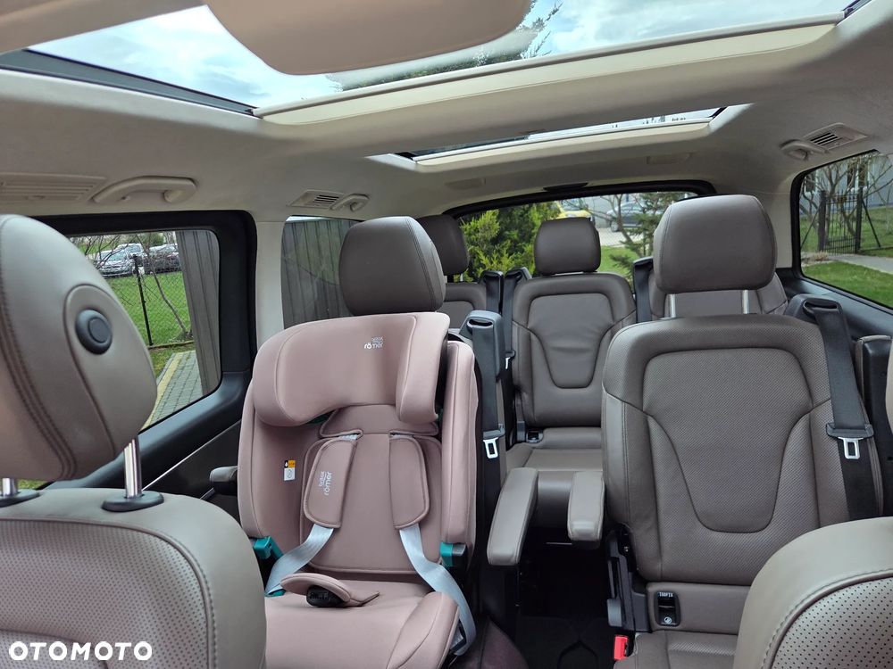 Mercedes-Benz Klasa V 300 d 4-Matic Exclusive 9G-Tronic (d³ugi) - 30