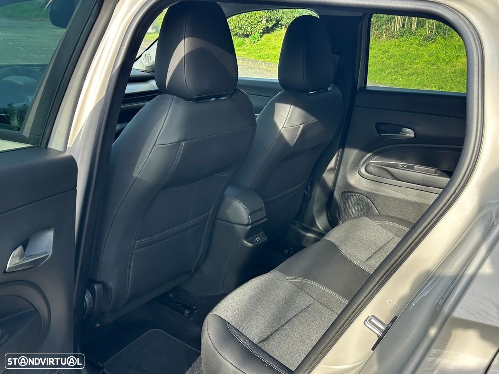 Jeep Avenger 1.2 GSE T3 Summit - 14