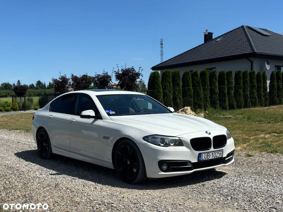 BMW Seria 5 528i xDrive Sport-Aut - 2