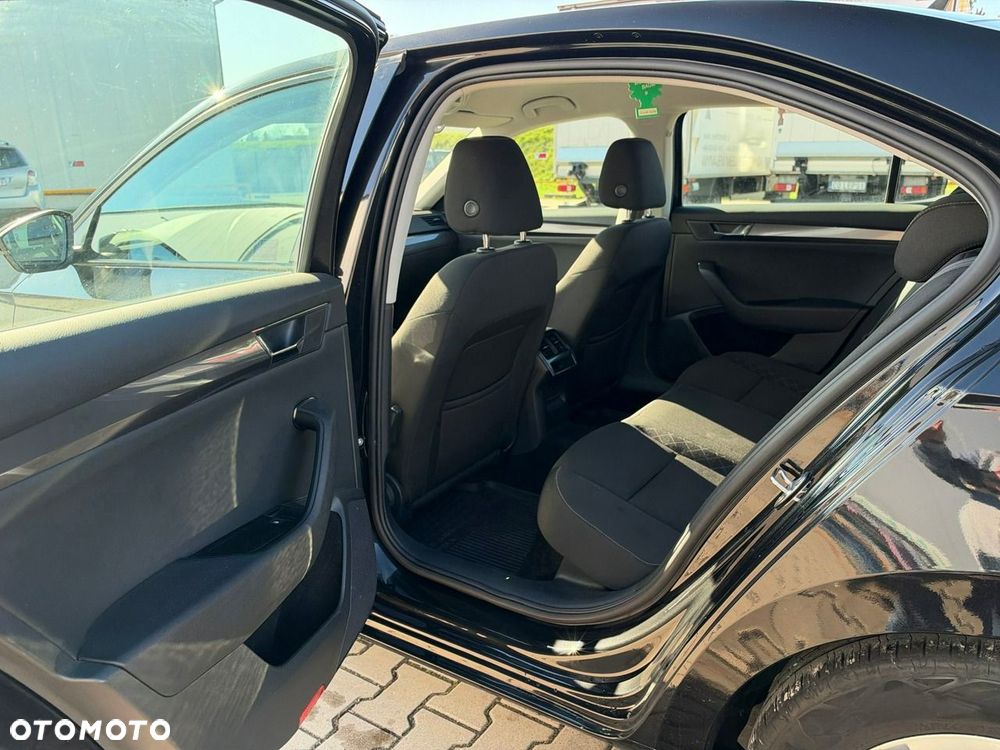 Skoda Superb 1.5 TSI ACT Active DSG - 14