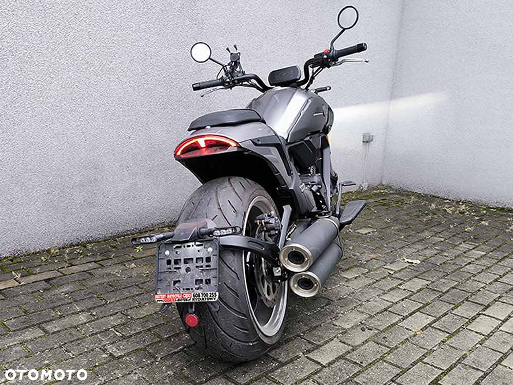 Morbidelli C1002V - 13