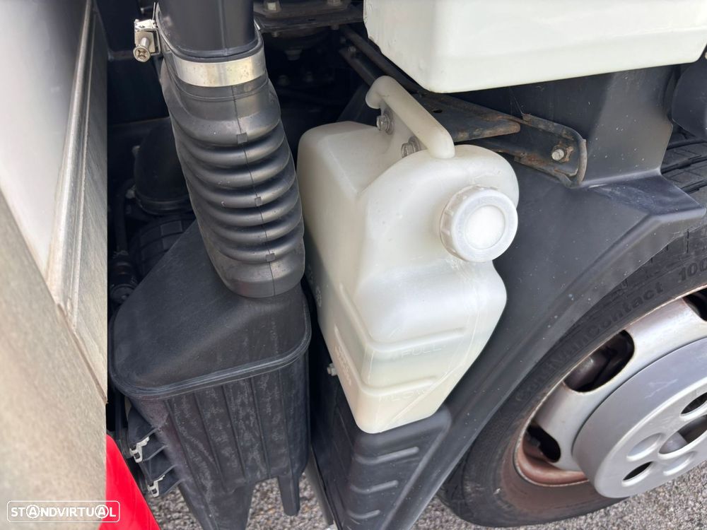Mitsubishi Canter FUSO 3C15 CONTENTOR COM PLATAFORMA 1.000Kg - 41