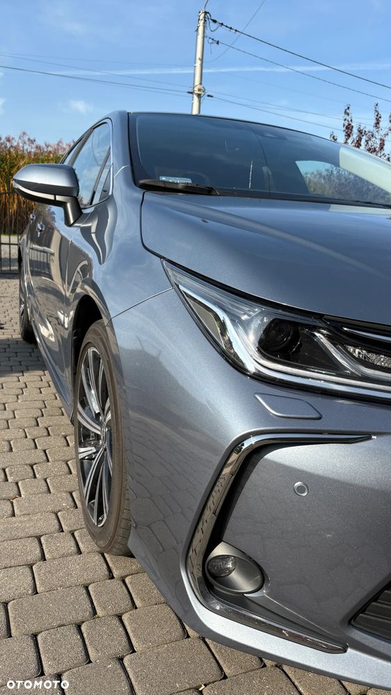 Toyota Corolla 1.8 Hybrid Comfort - 17