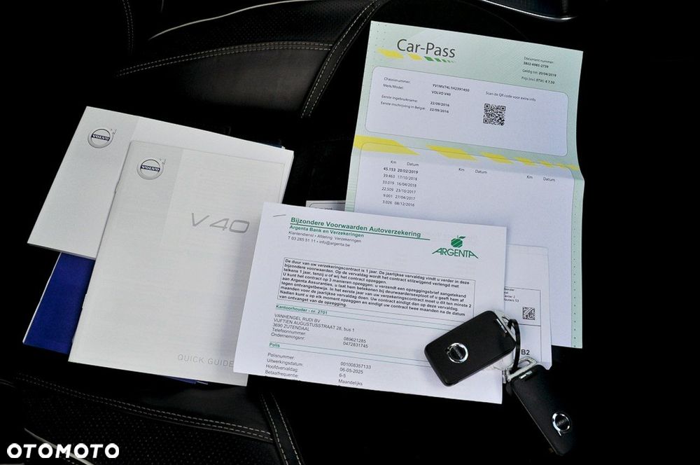 Volvo V40 D2 Drive-E R-Design Momentum - 31