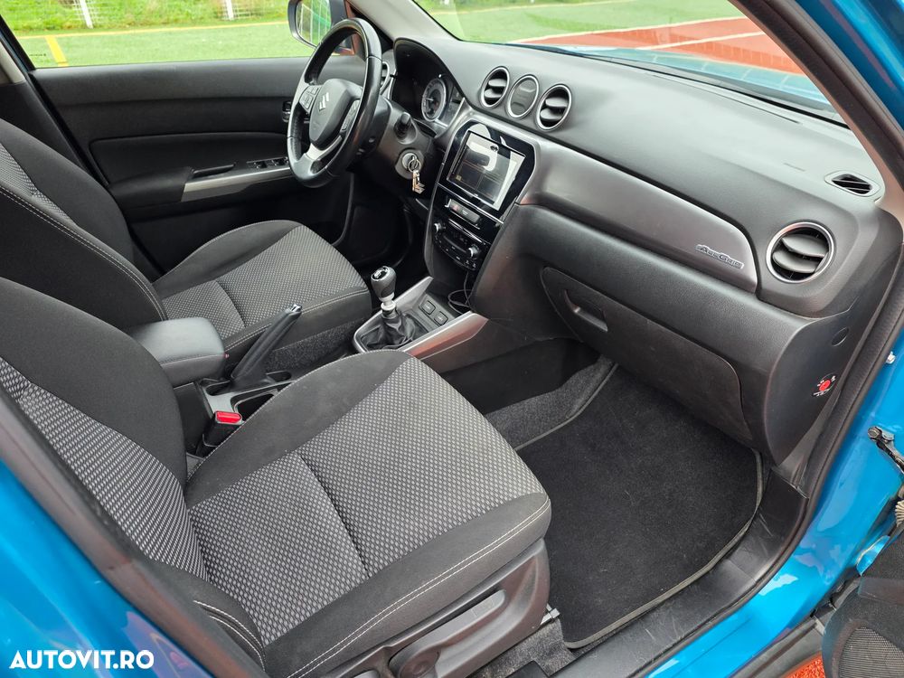 Suzuki Vitara 1.4 Boosterjet AllGrip MHEV Passion - 15