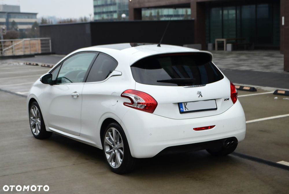 Peugeot 208 - 37