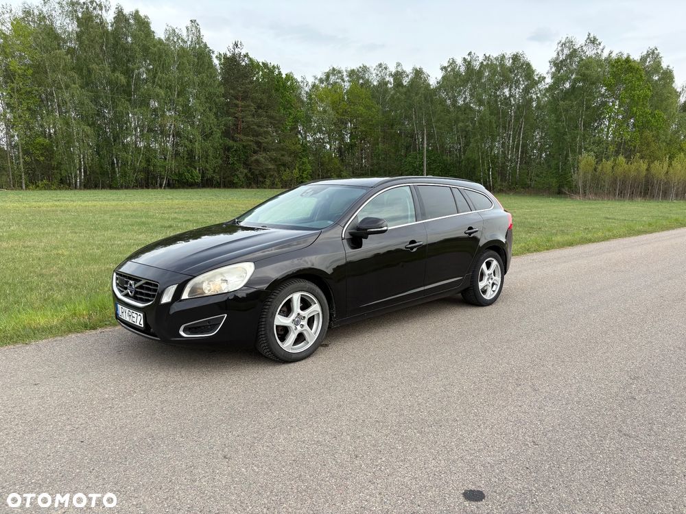 Volvo V60 D3 Geartronic Momentum - 1
