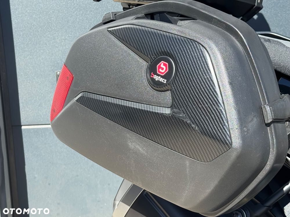 Suzuki V-STROM - 22