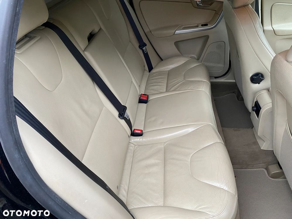 Volvo XC 60 D5 AWD Summum - 7