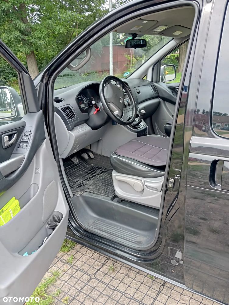 Hyundai H-1 Starex - 18