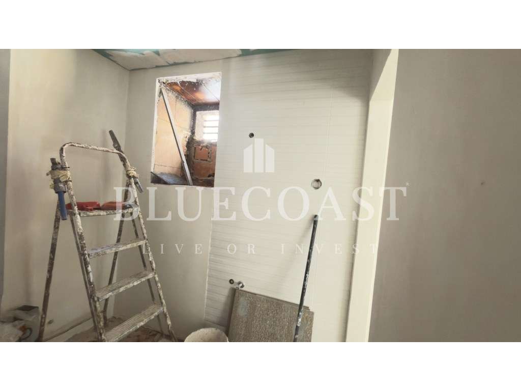 Apartamento T1 totalmente remodelado - Quebedo - Grande imagem: 2/10