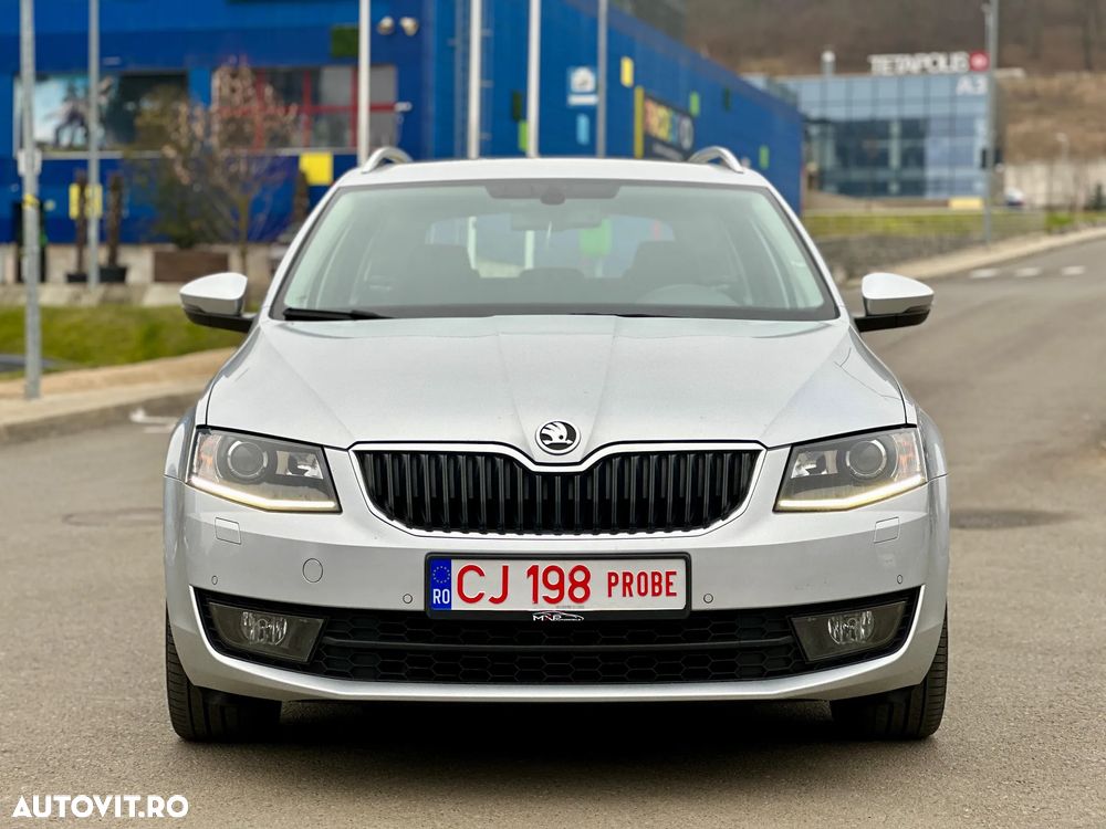 Skoda Octavia 1.6 TDI (Green tec) DSG Style - 11