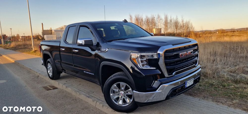 GMC Sierra - 3