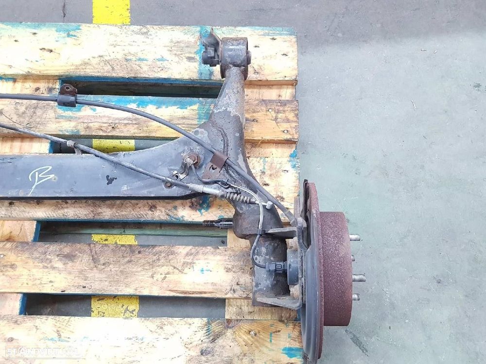 CHARRIOT TRASEIRO TOYOTA COROLLA 2004 -4210102130 - 1