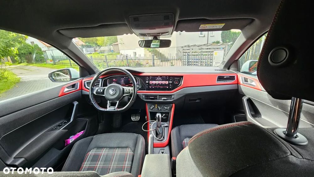 Volkswagen Polo 2.0 TSI DSG GTI - 10